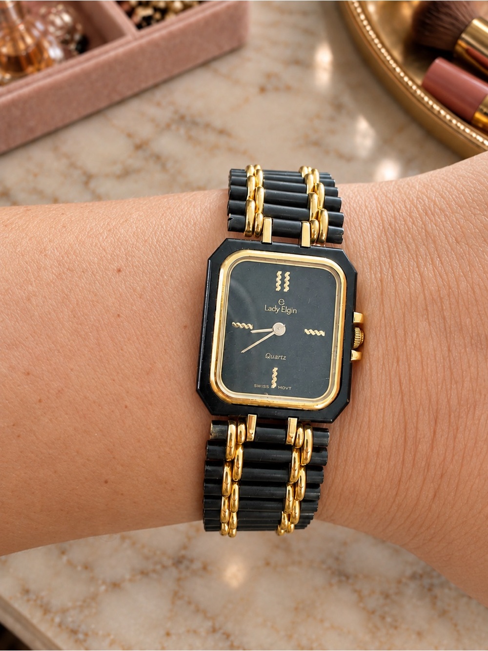 Vintage Lady Elgin Swiss Quartz Black & Gold Dress Watch - Picture 2 of 4